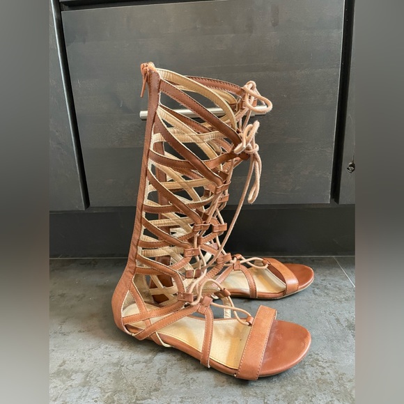 Report Sandals, Brown leather, size 7.5 - Picture 2 of 5